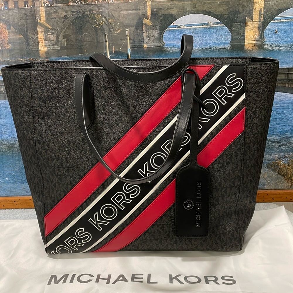 Michael Kors Tote - Picture 10 of 10